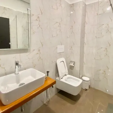 Center Comfort * Тирана